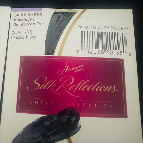 VTG 90s Hanes Silk Reflections Retired Hosiery 6 Pairs Classic Navy Knee Highs - Picture 3 of 3